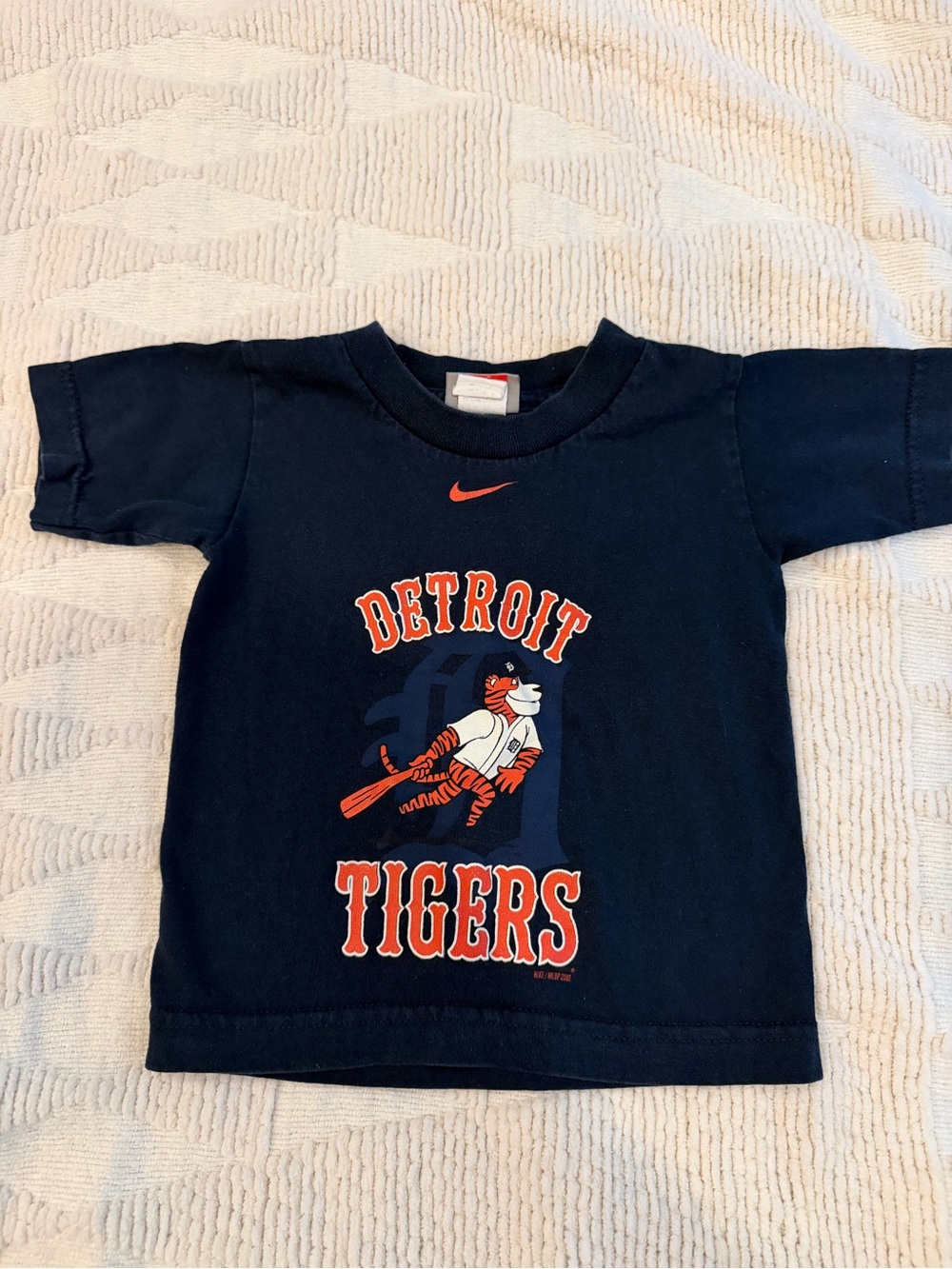 Nike Navy Detroit Tigers Short-Sleeve Tee with Orange Graphics